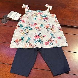 Carters NWT 2 piece floral capri set size 6 months 100% cotton